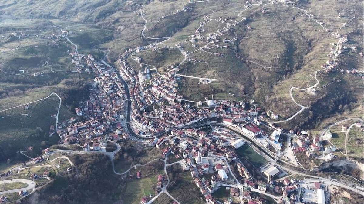 Belediye Başkanı’ndan dikkat çeken teşvik: 10 çocuk yapana sıfır araç, 8 çocuk yapana iş sözü